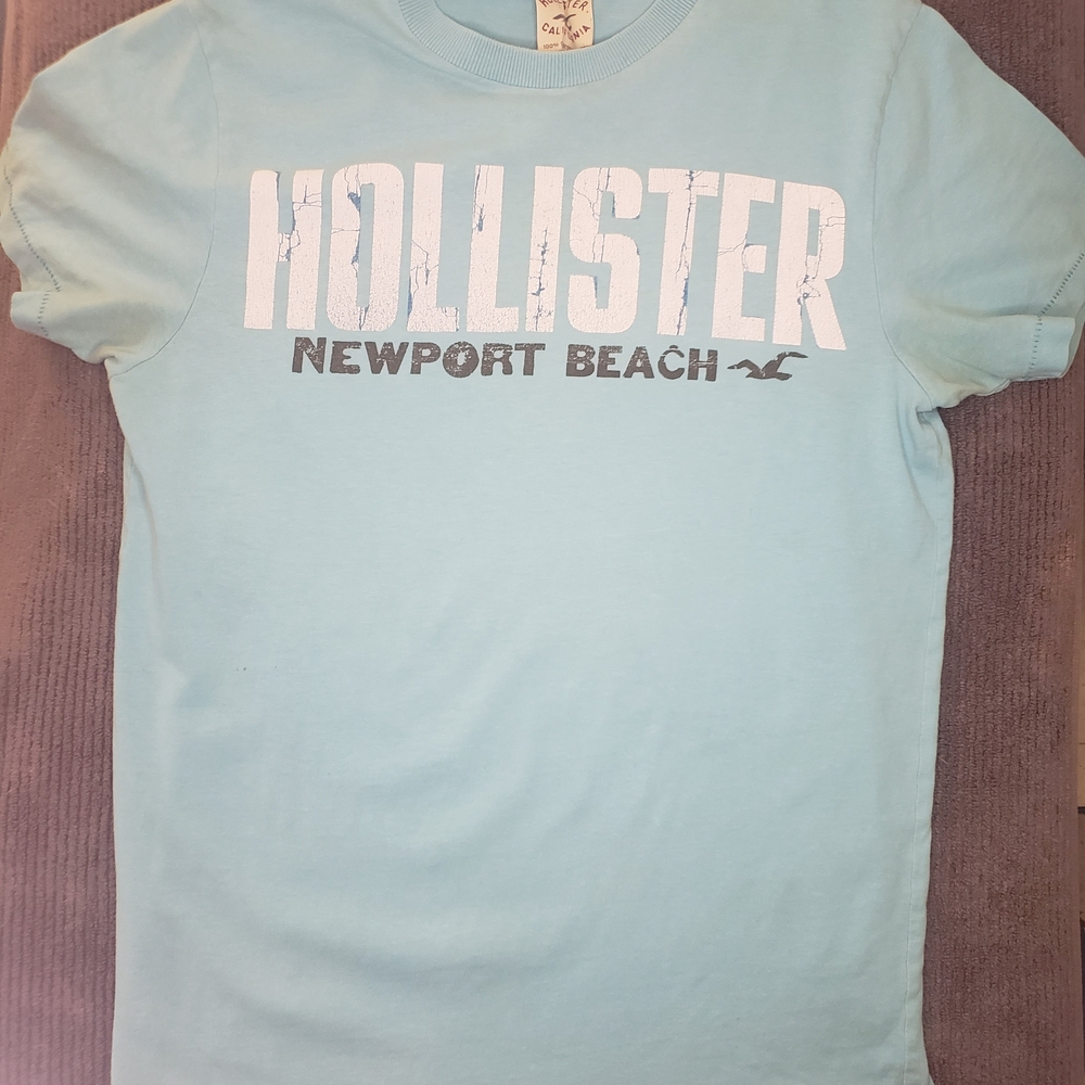 Hollister Aqua Graphic Tee